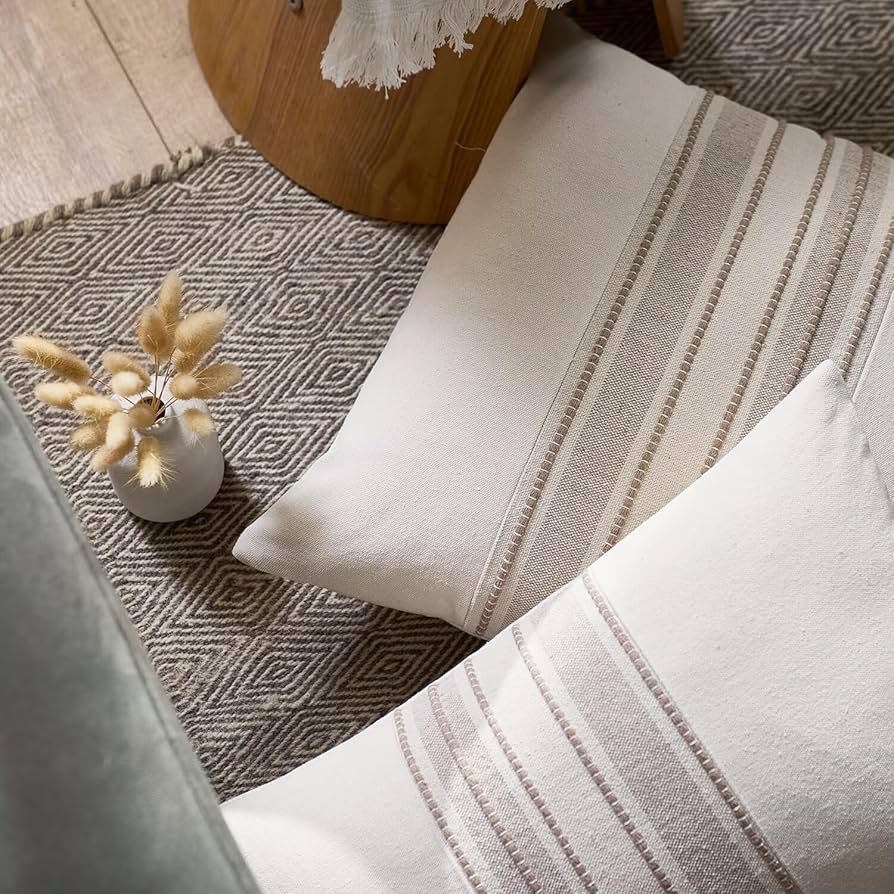 Amazon.co.jp: クッションカバー ストライプ糸染めのクッション